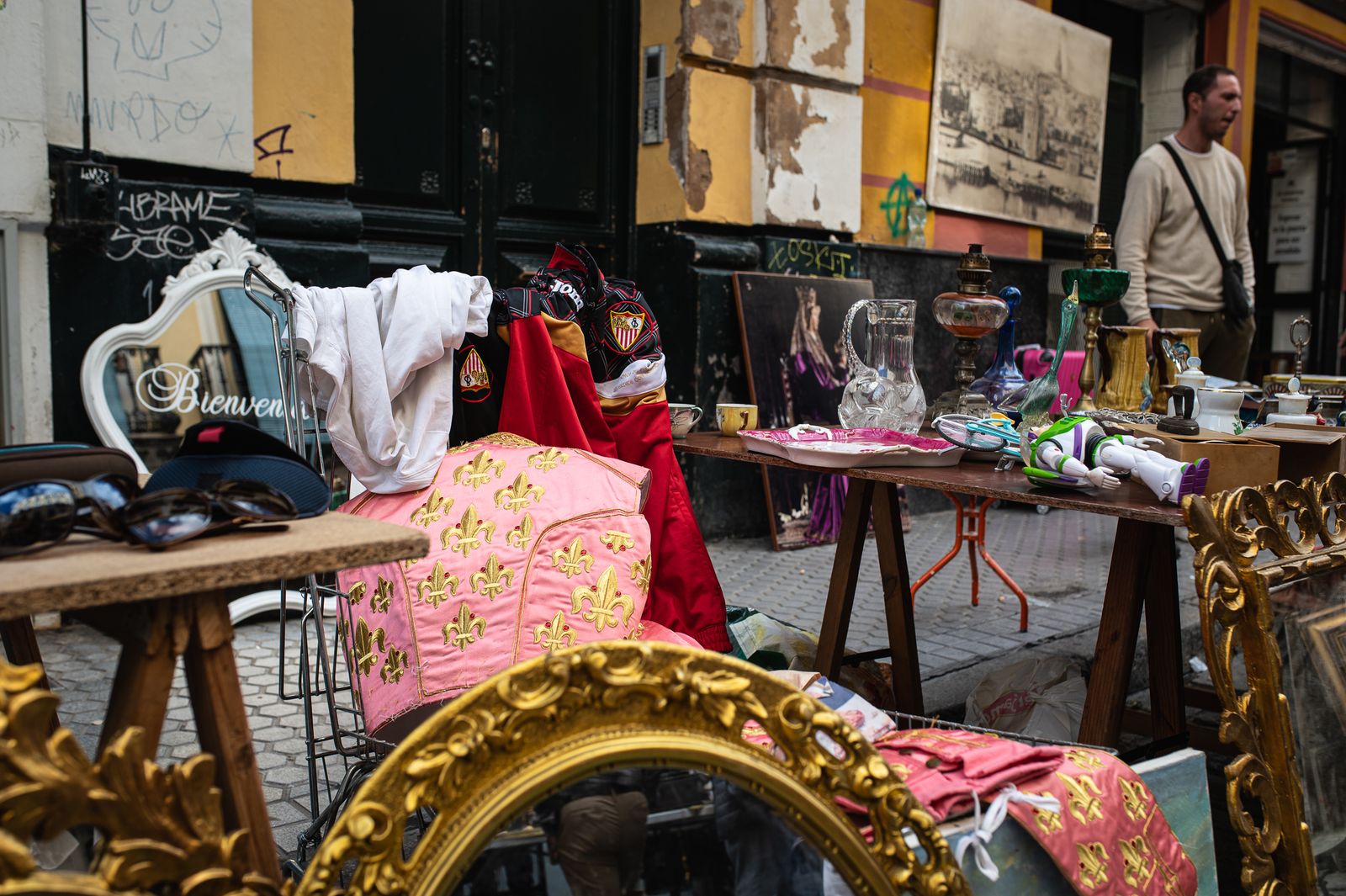 Una mañana en el mercado del jueves de la calle Feria