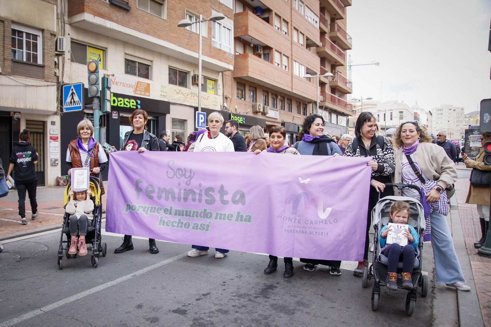 Las imágenes de la manifestación realizada por la Plataforma de Acción Feminista en Almería