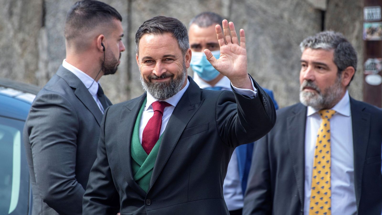 Santiago Abascal a su llegada al templo