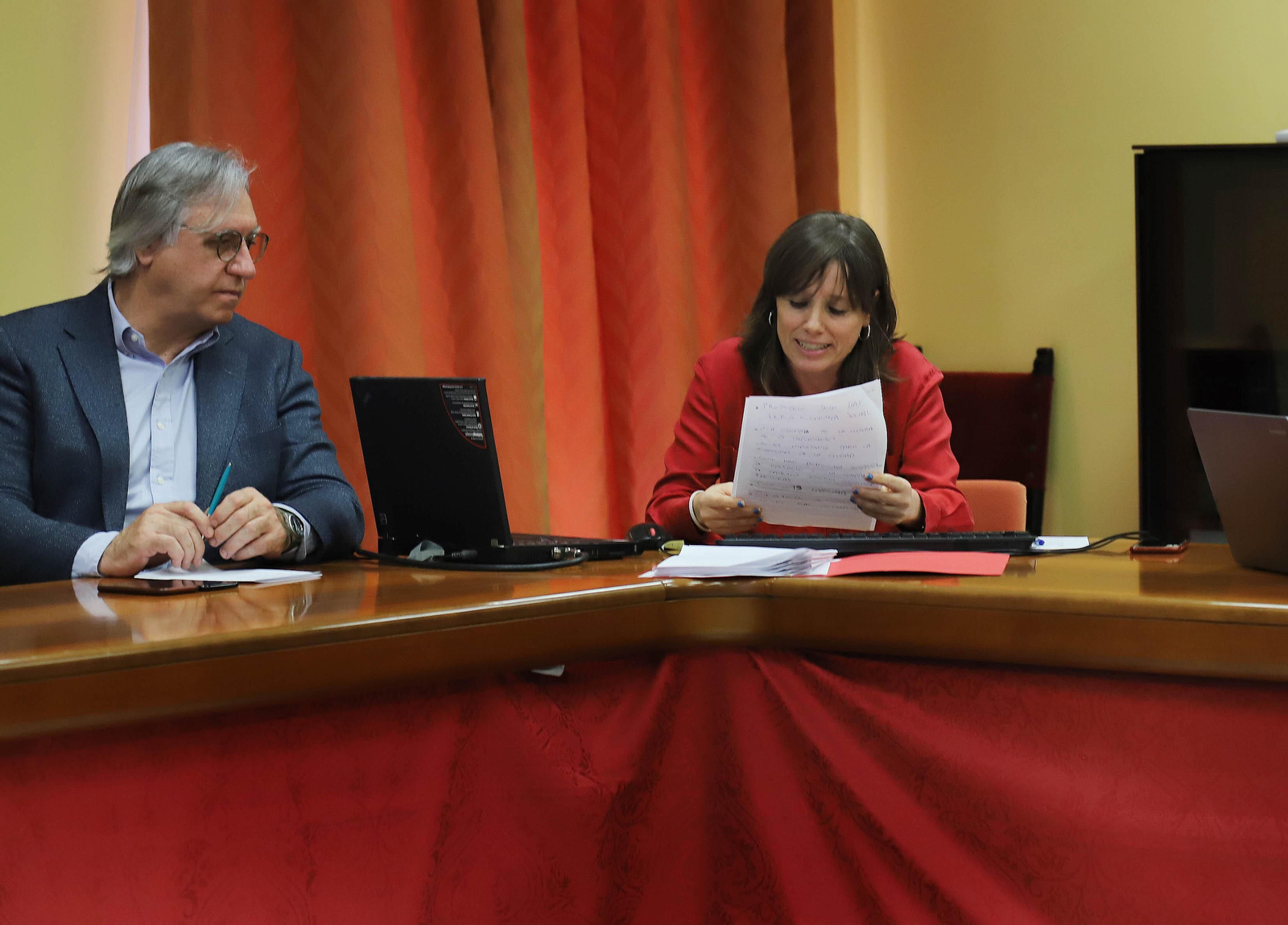 Los delegados de Economía y Cultura, durante un pleno municipal celebrado el pasado año.
