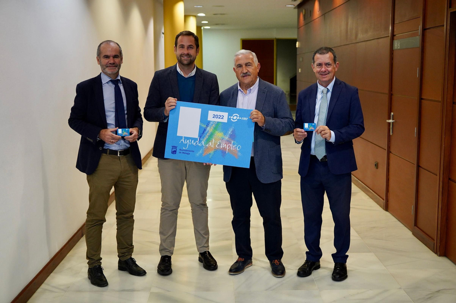 Presentación de las tarjetas gratis para demandantes de empleo.