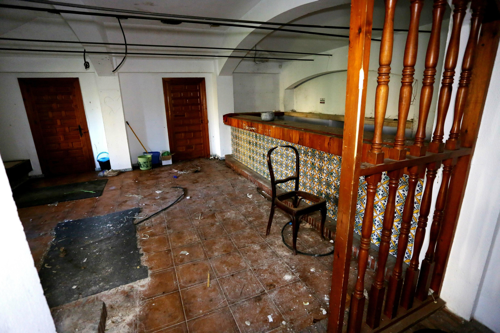 Imágenes de los destrozos y expolio en el restaurante EL Bosque