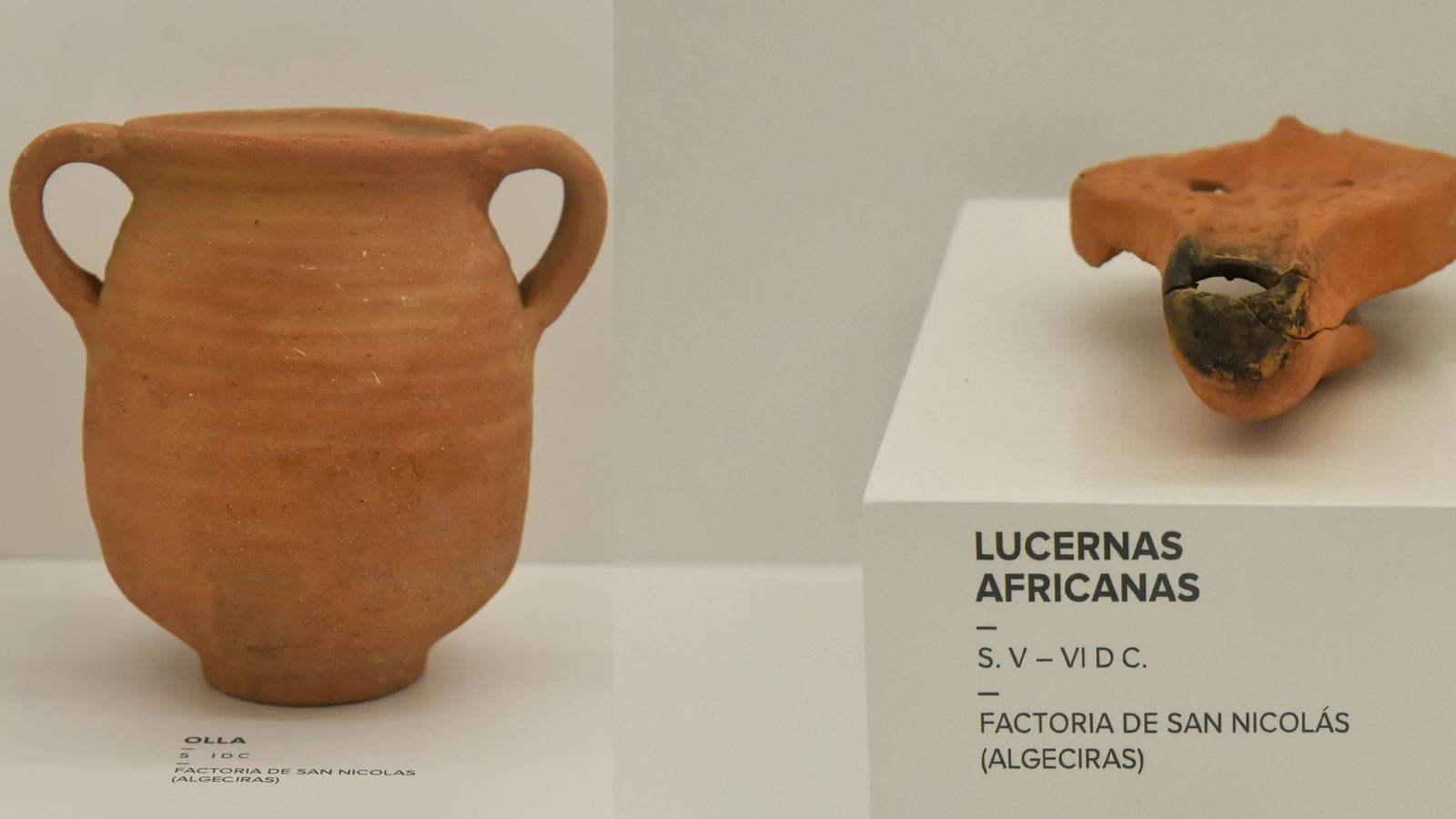 Olla y lucerna encontradas en la calle San Nicolás.