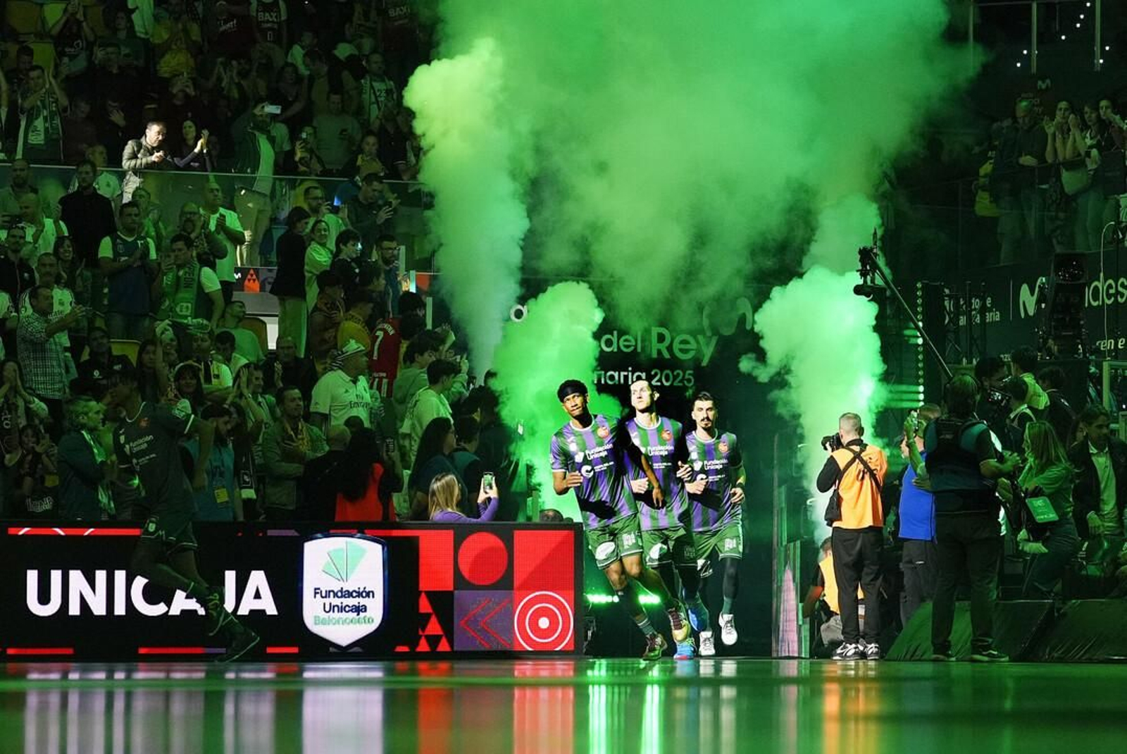 El Unicaja, campeón de Copa: Todas las imágenes del partido, la fiesta y la llegada a Málaga