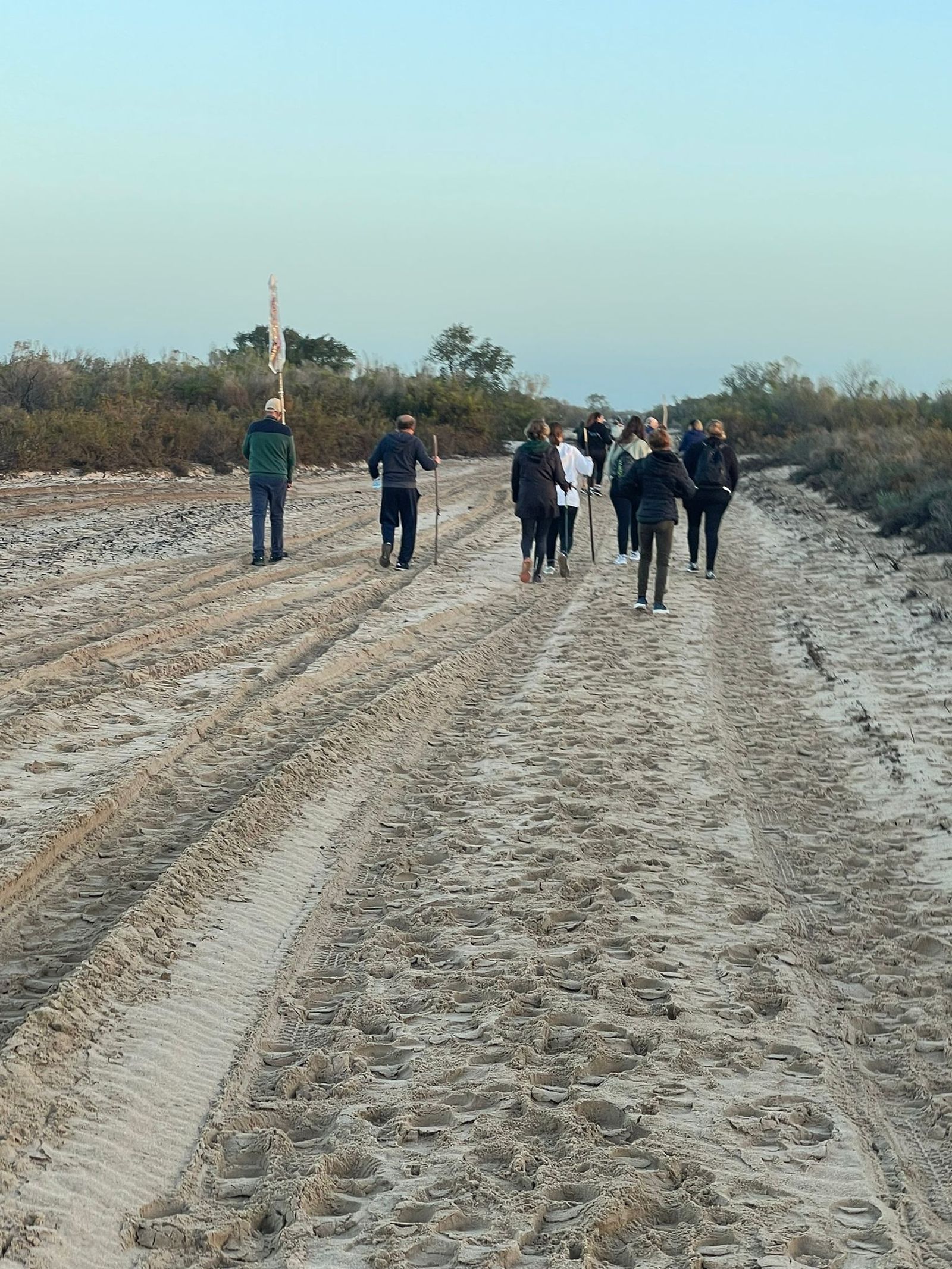 Una imagen del camino a pie.