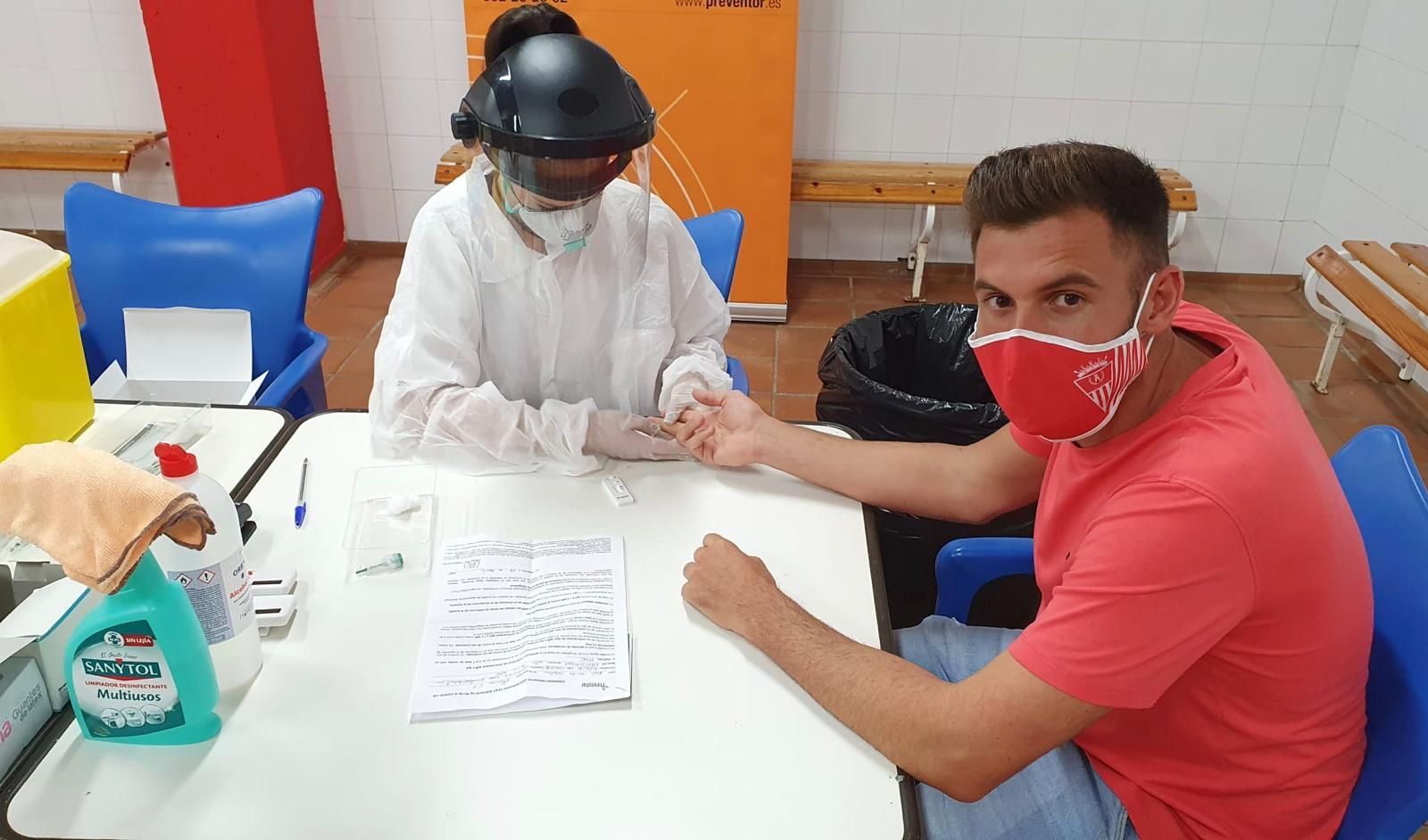 Iván Turrillo se somete a las pruebas del coronavirus, este jueves.