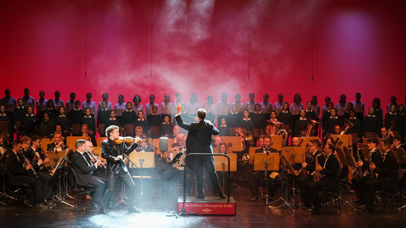 Imágenes del espectáculo Así canta nuestra tierra en Navidad, de la Fundación Cajasol y Alalá