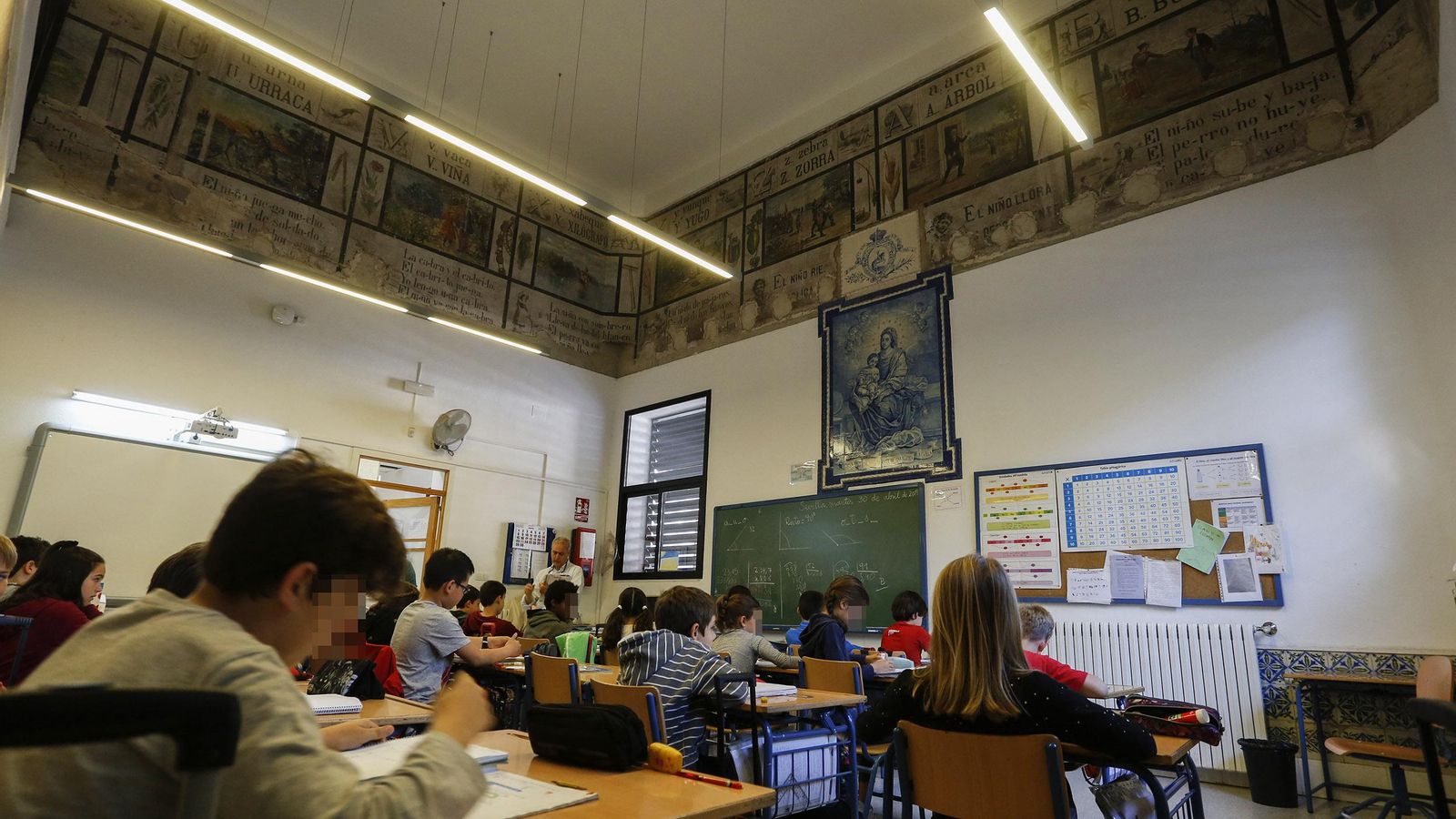 Alumnos de Primaria en un colegio.