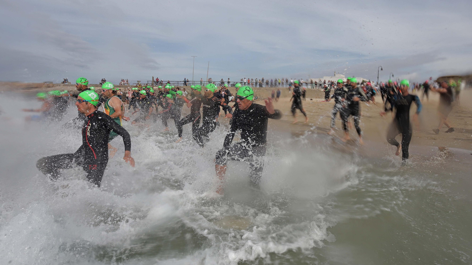 Fotos del I Triatlón Cros del Viento en Tarifa