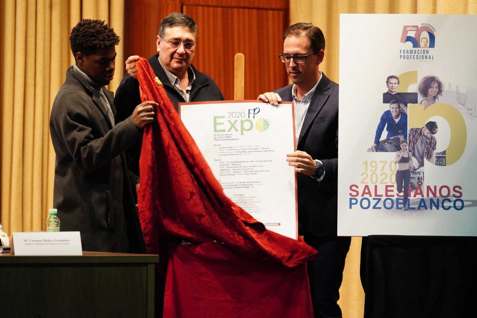 Un momento de la presentación de los actos.