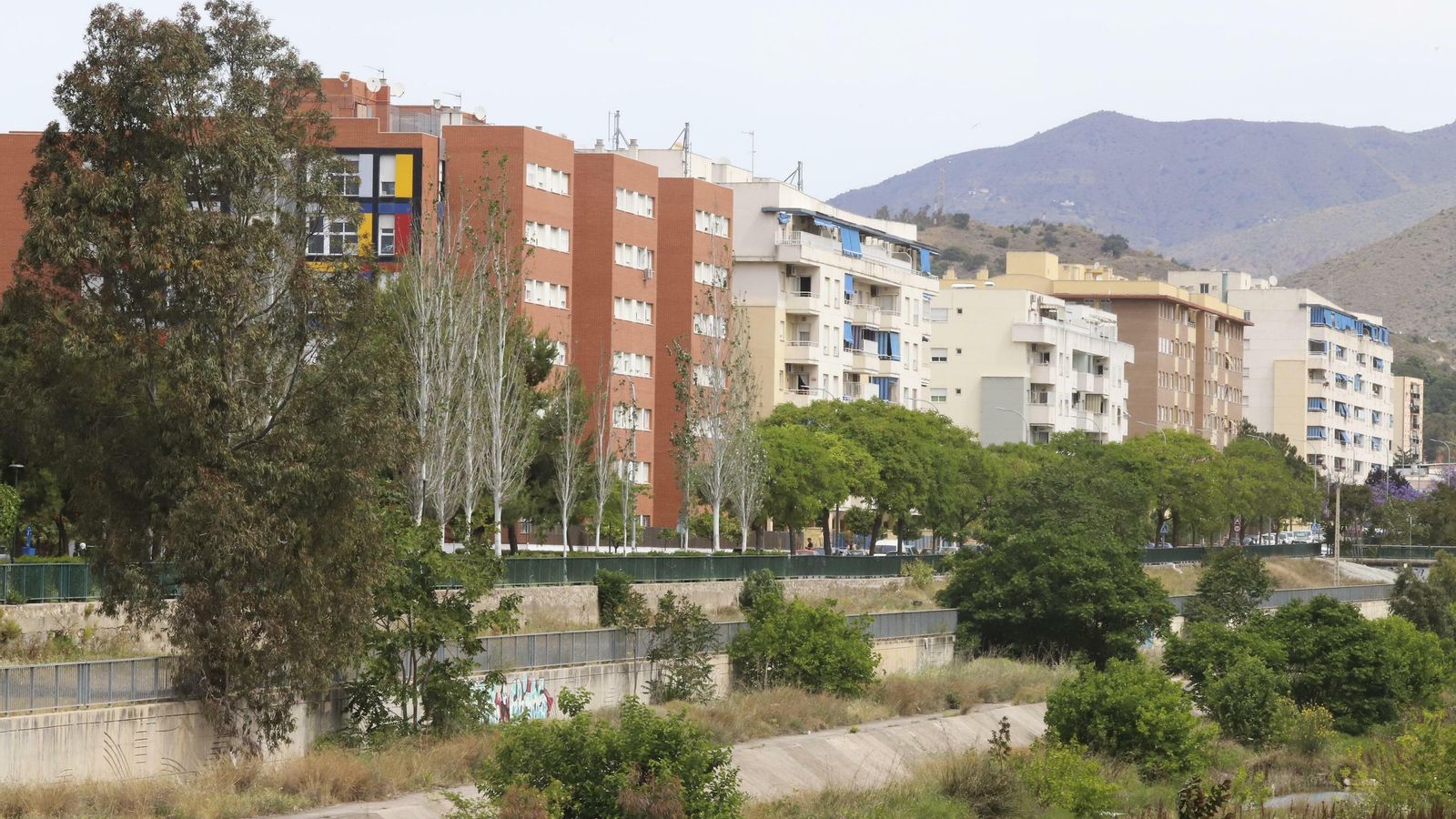 Bloques nuevos en la zona de la Virreina.