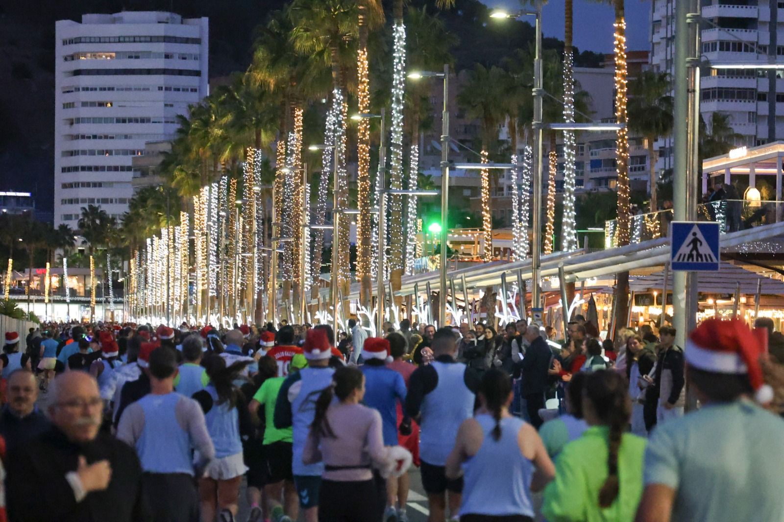 Las fotos de la San Silvestre del Real Club Mediterráneo en Málaga