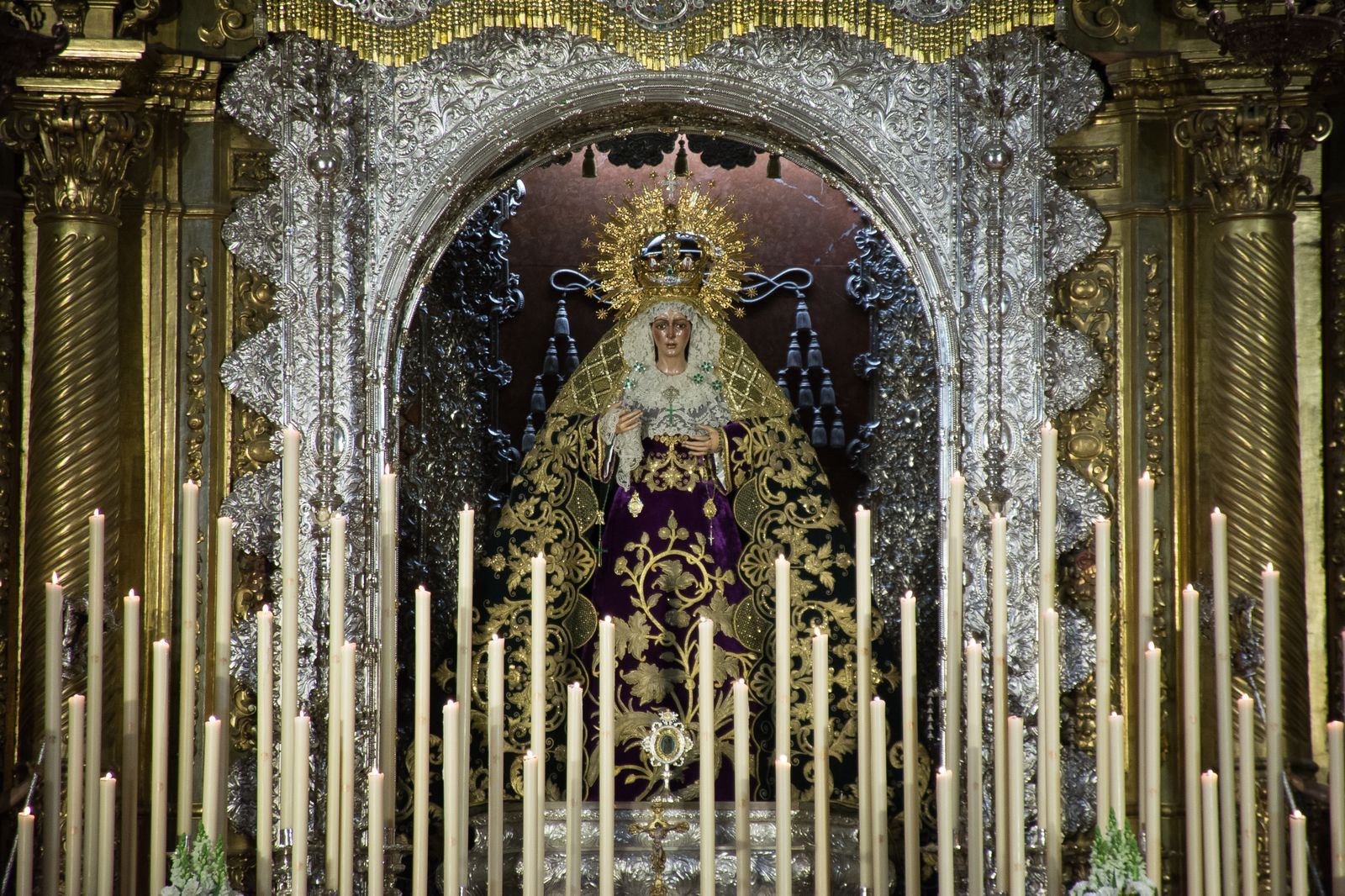 Septenario a la Esperanza Macarena