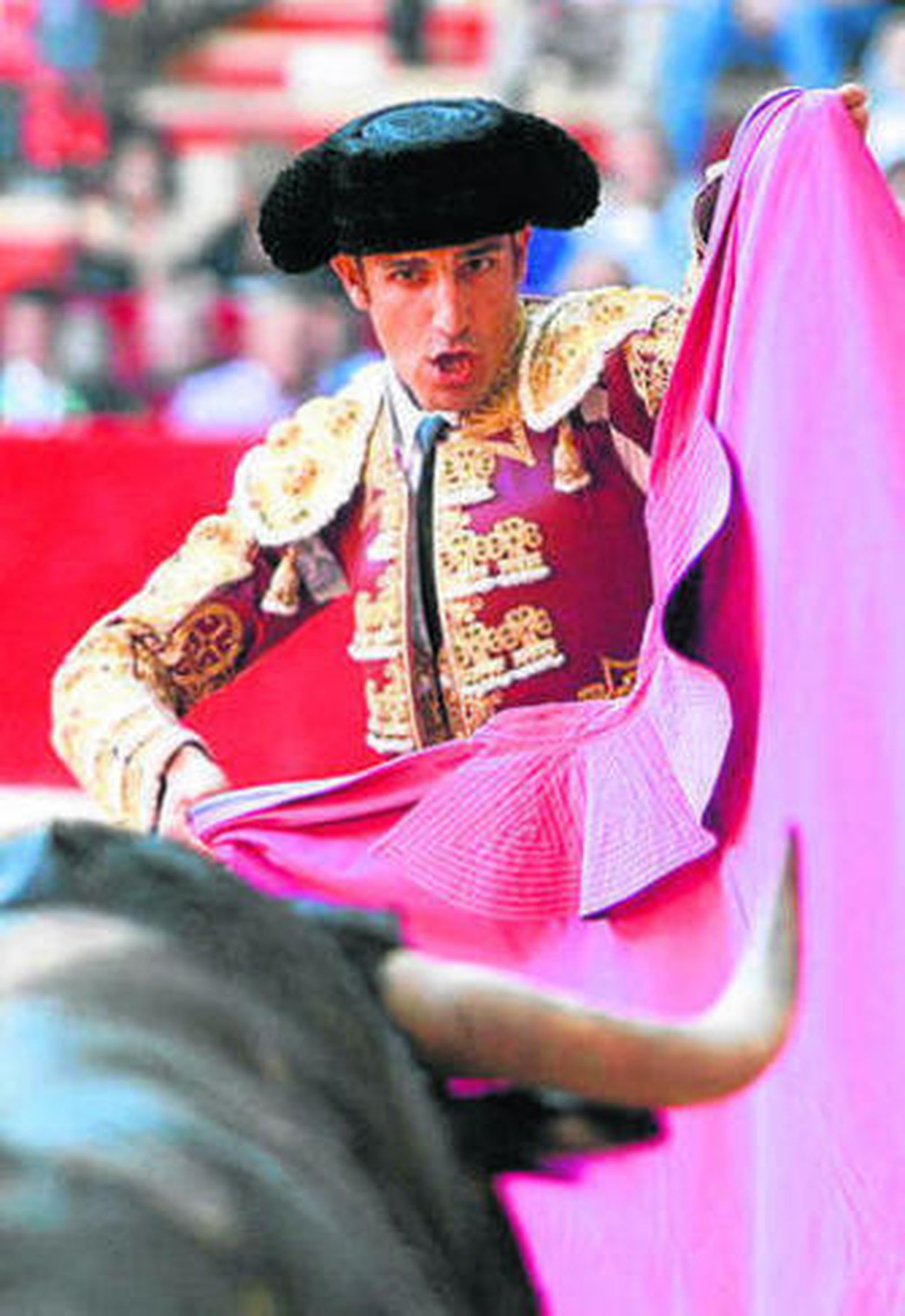 Álvarez recibe a su primero.