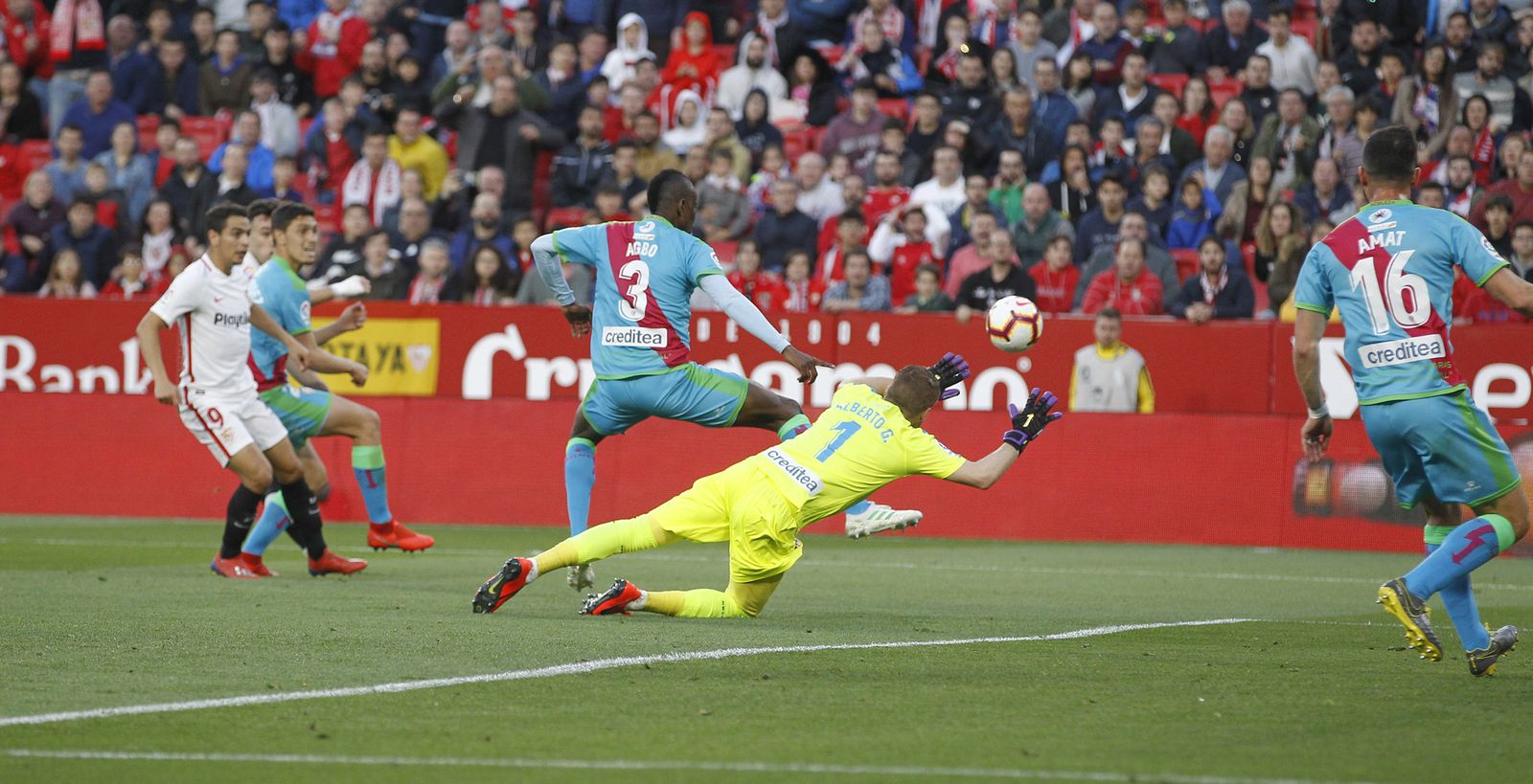 Todas las fotos del Sevilla-Rayo Vallecano