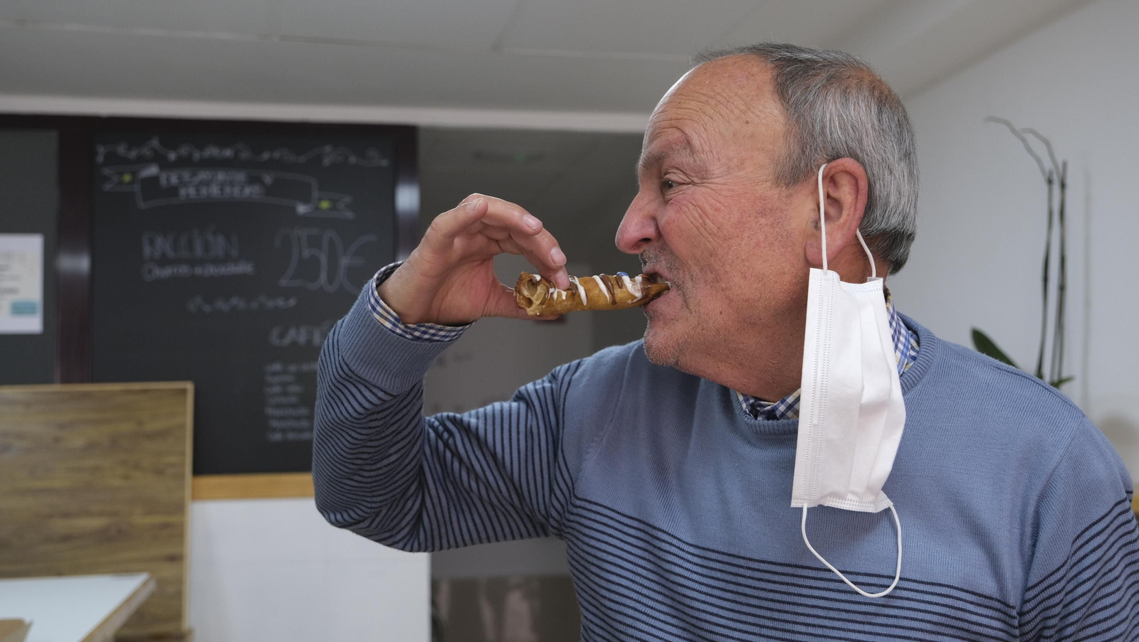 Fotogalería churro-pizza. Churrería Plaza Mayor. Huércal Overa.
