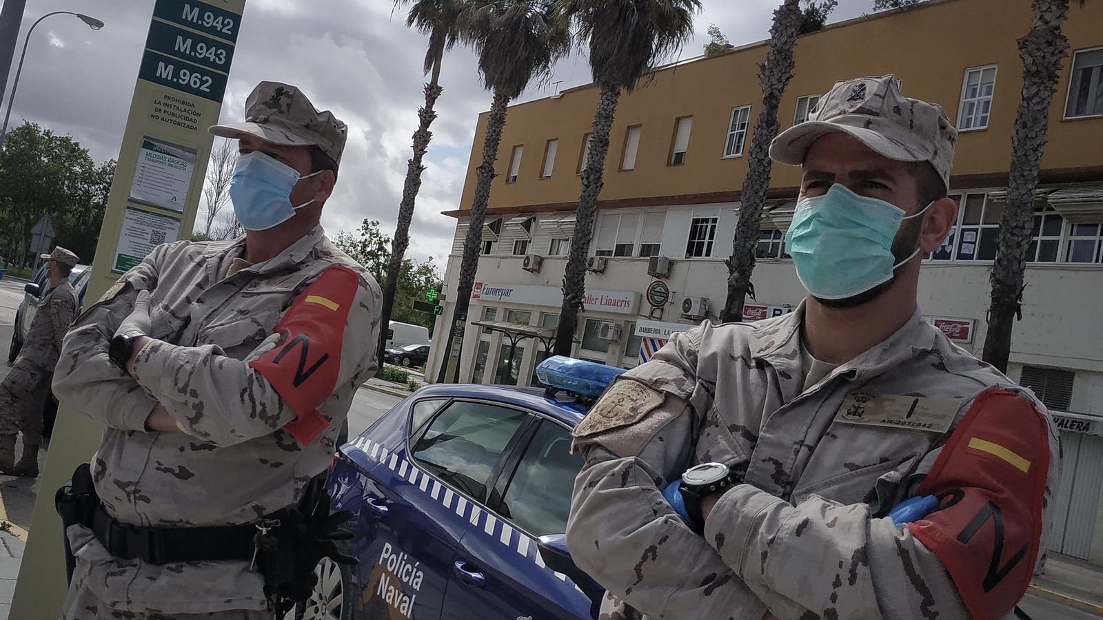 Policías navales del Tercio de Armada durante sus tareas de escolta.