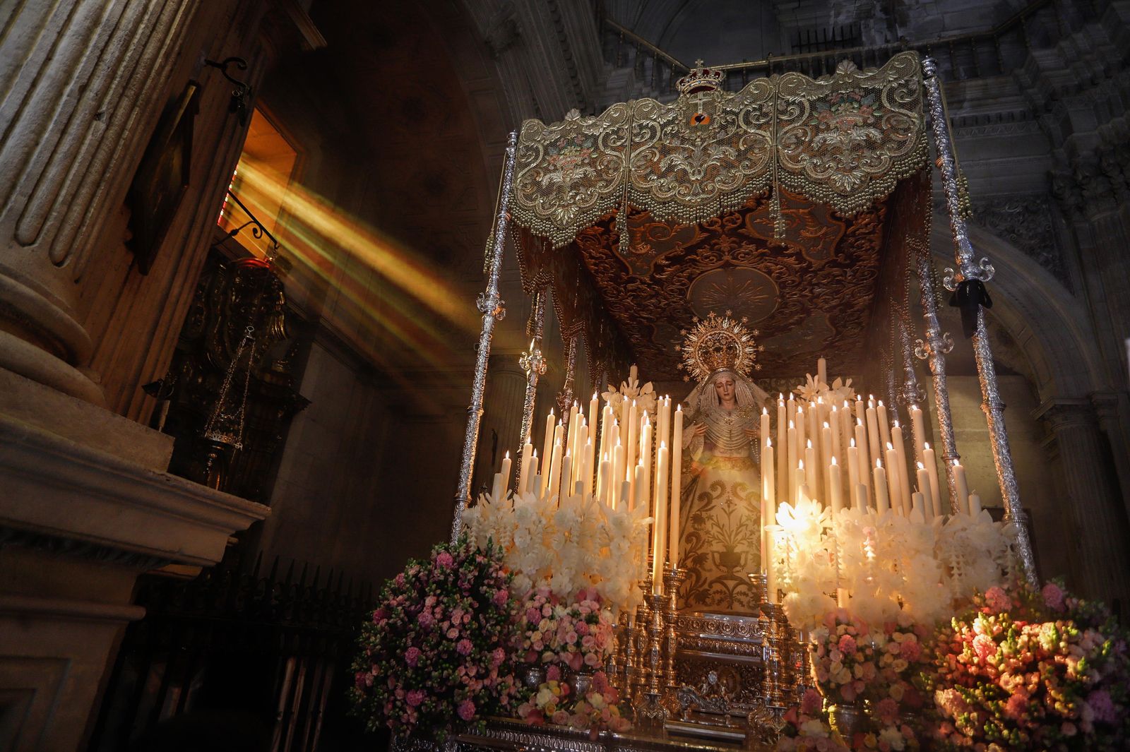 Crónica gráfica del Domingo de Ramos en Granada
