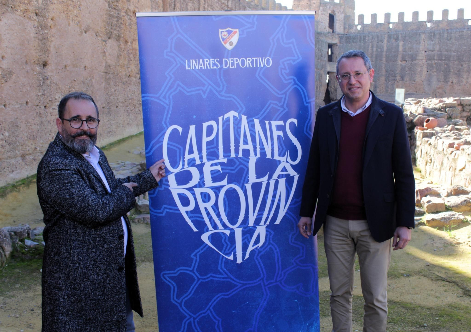 Antonio de las Heras y Javier Vallejo, en la presentación de la iniciativa en el Castillo de Burgalimar.