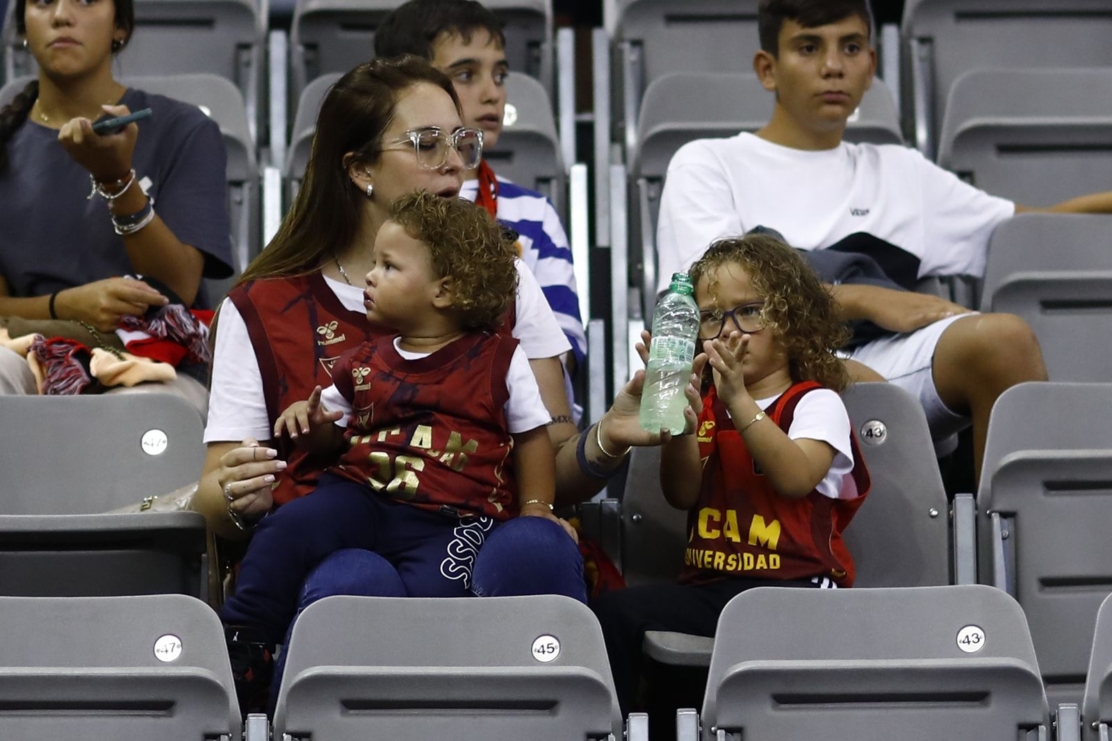 Encuéntrate en las gradas del Palacio de Deportes