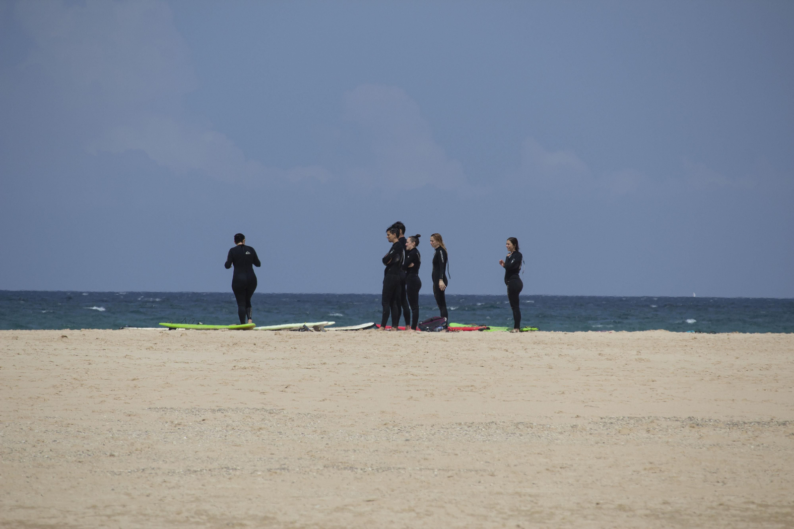 Un domingo de playa en Tarifa, en imágenes