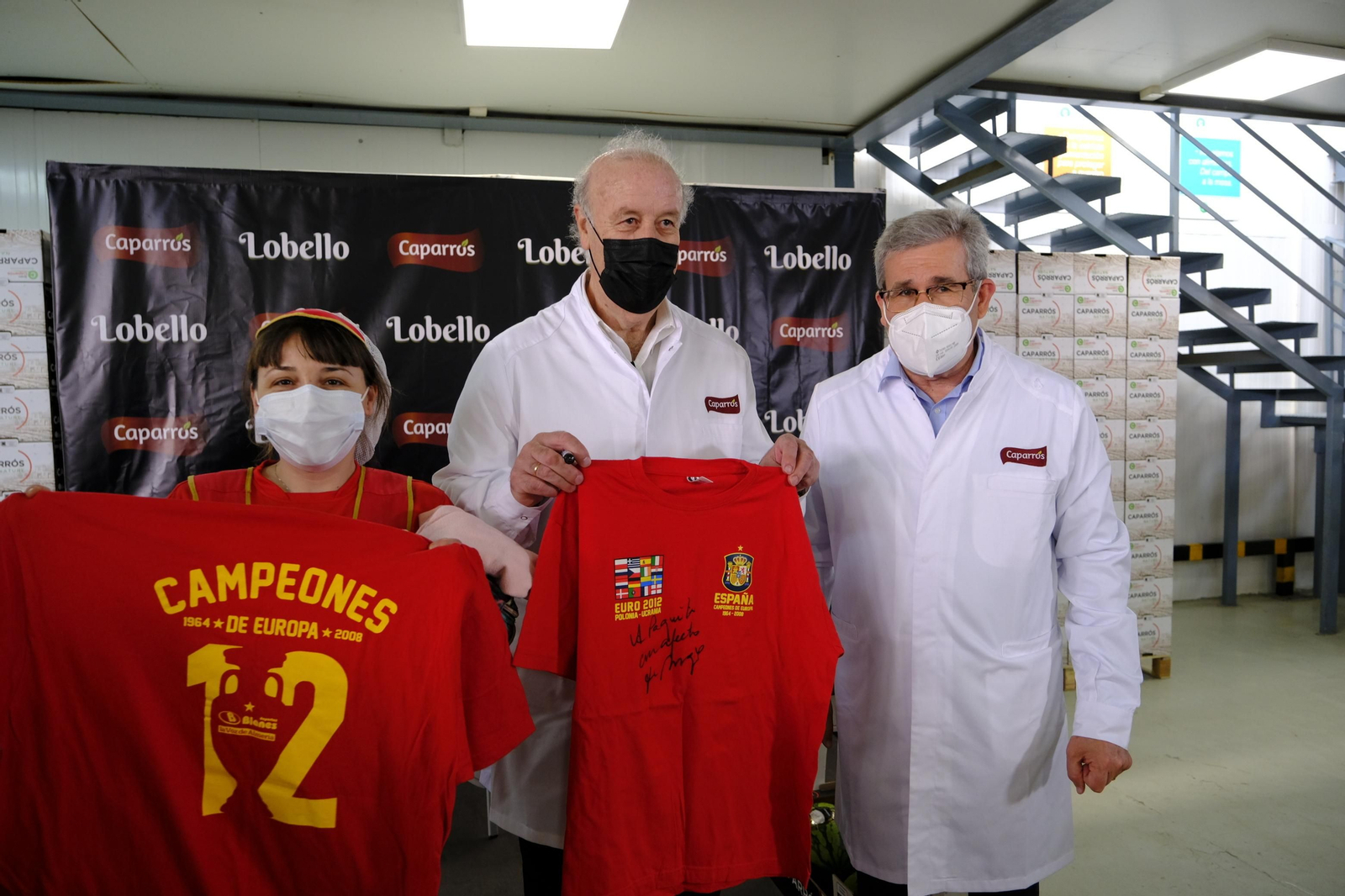 Fotogalería de la visita de Vicente del Bosque a Grupo Caparrós.