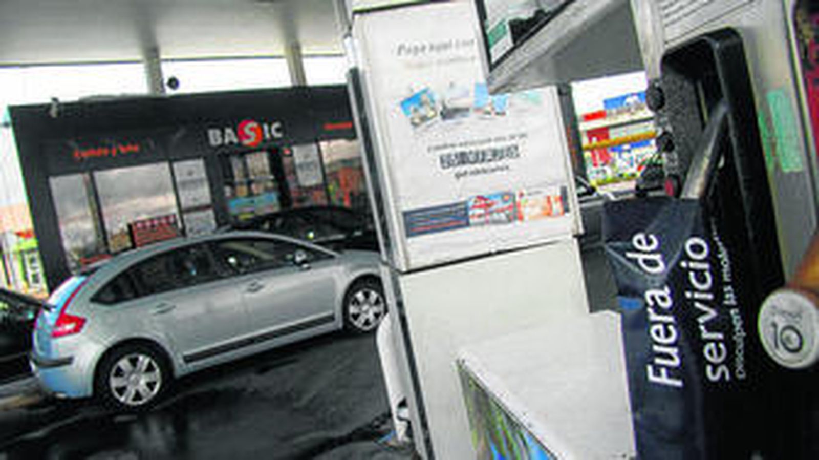 Una imagen de las instalaciones, cerradas y con los trabajadores dentro, ayer.