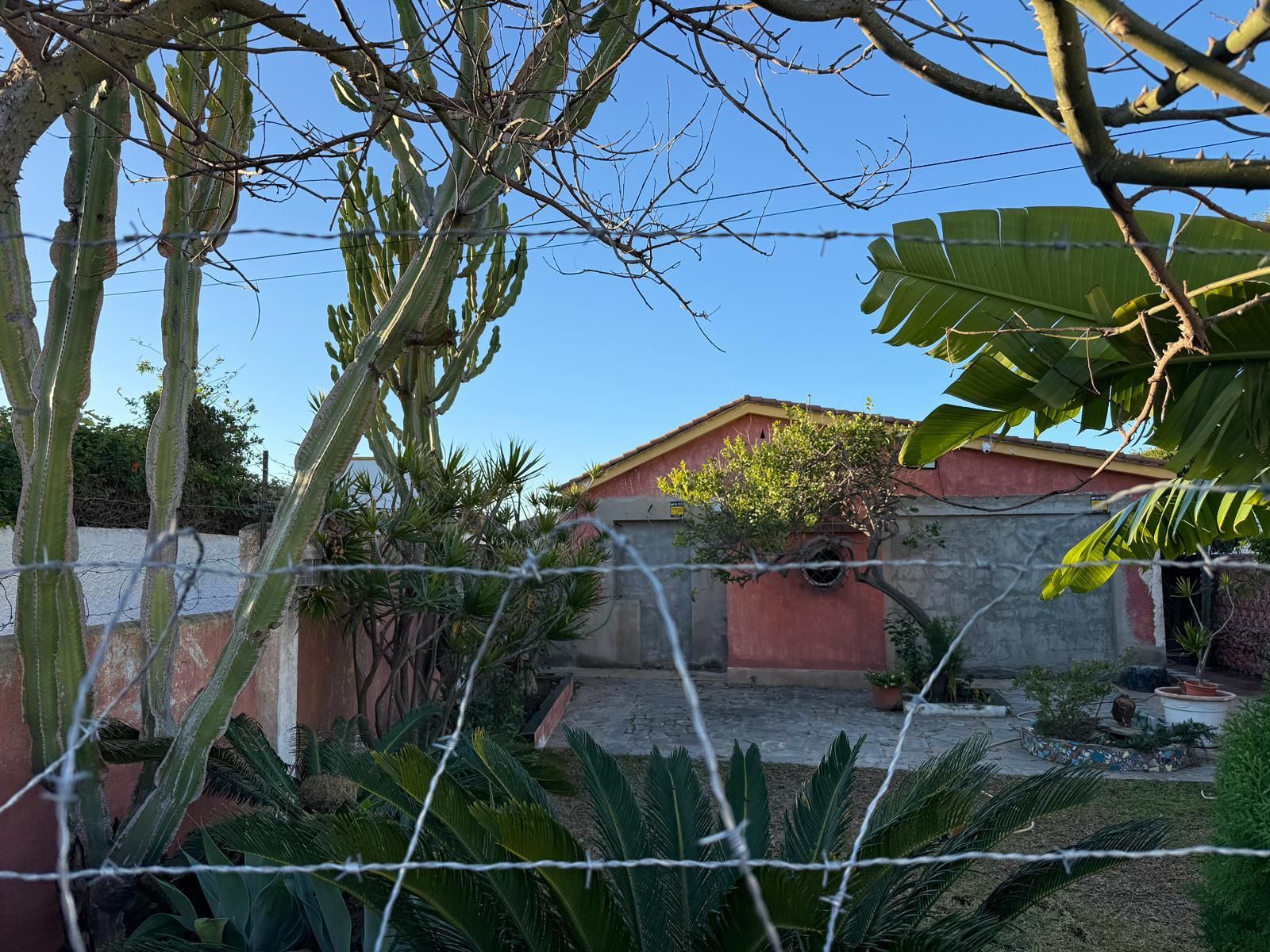 La vivienda supuestamente vendida sin autorización se encuentra en la urbanización Costabella