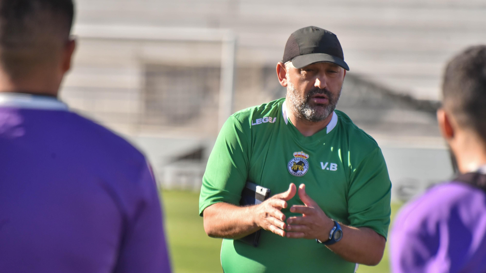 Fotos del primer entrenamiento de Víctor Basadre nuevo entrenador de la Balona