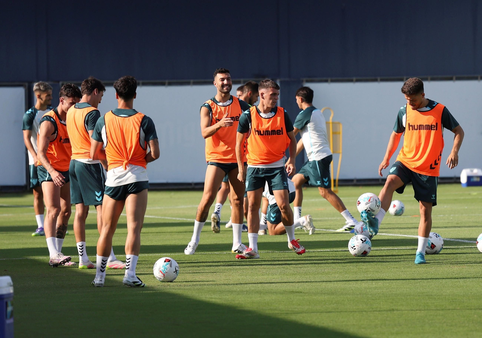 Eneko Jauregi se ejercita en su primer día como jugador del Málaga CF
