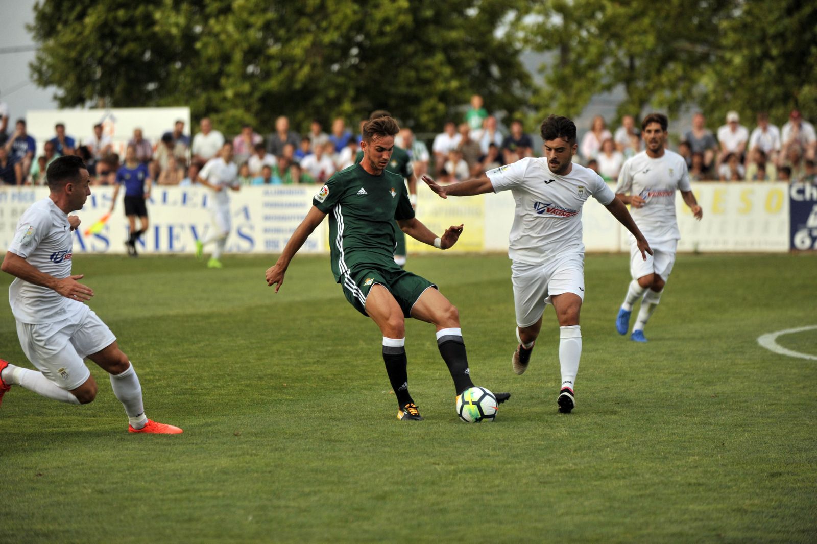 Las imágenes del Arcos-Betis (2-2)