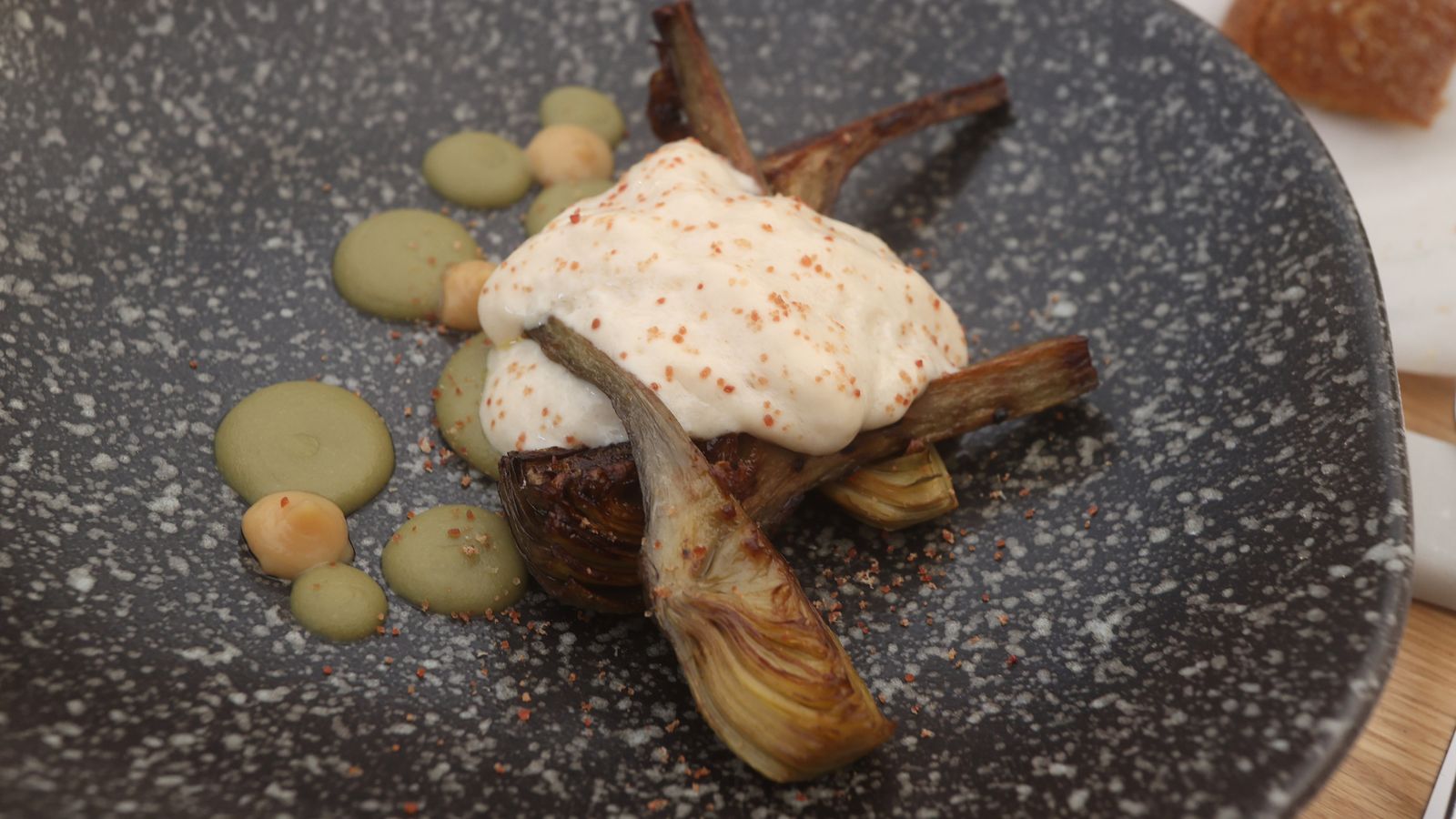 Las tiernas y delicadas alcachofas que cocina Camila Ferraro en Sobretablas.