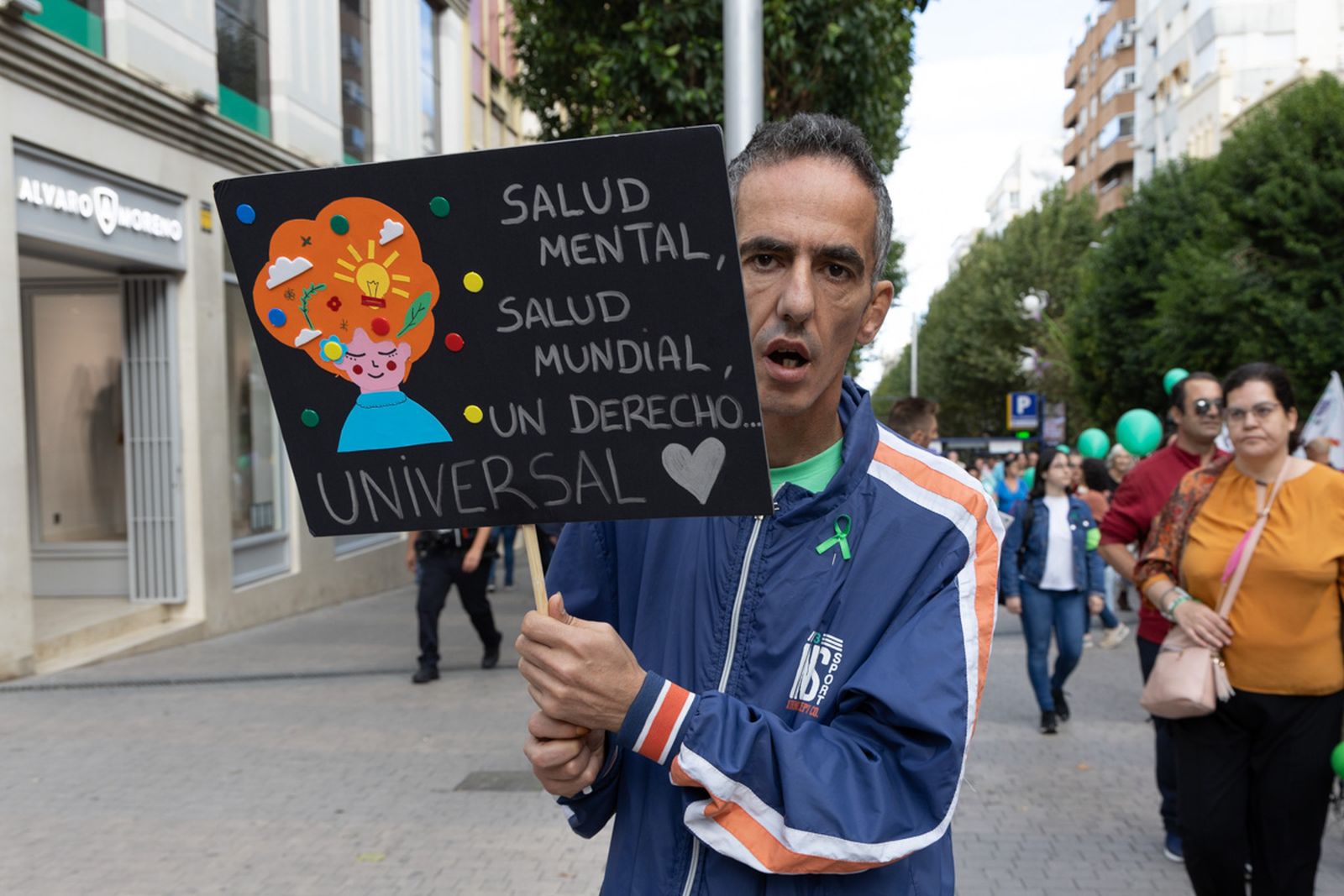 Marcha organizada con motivo del Día Mundial de la Salud Mental, en imágenes
