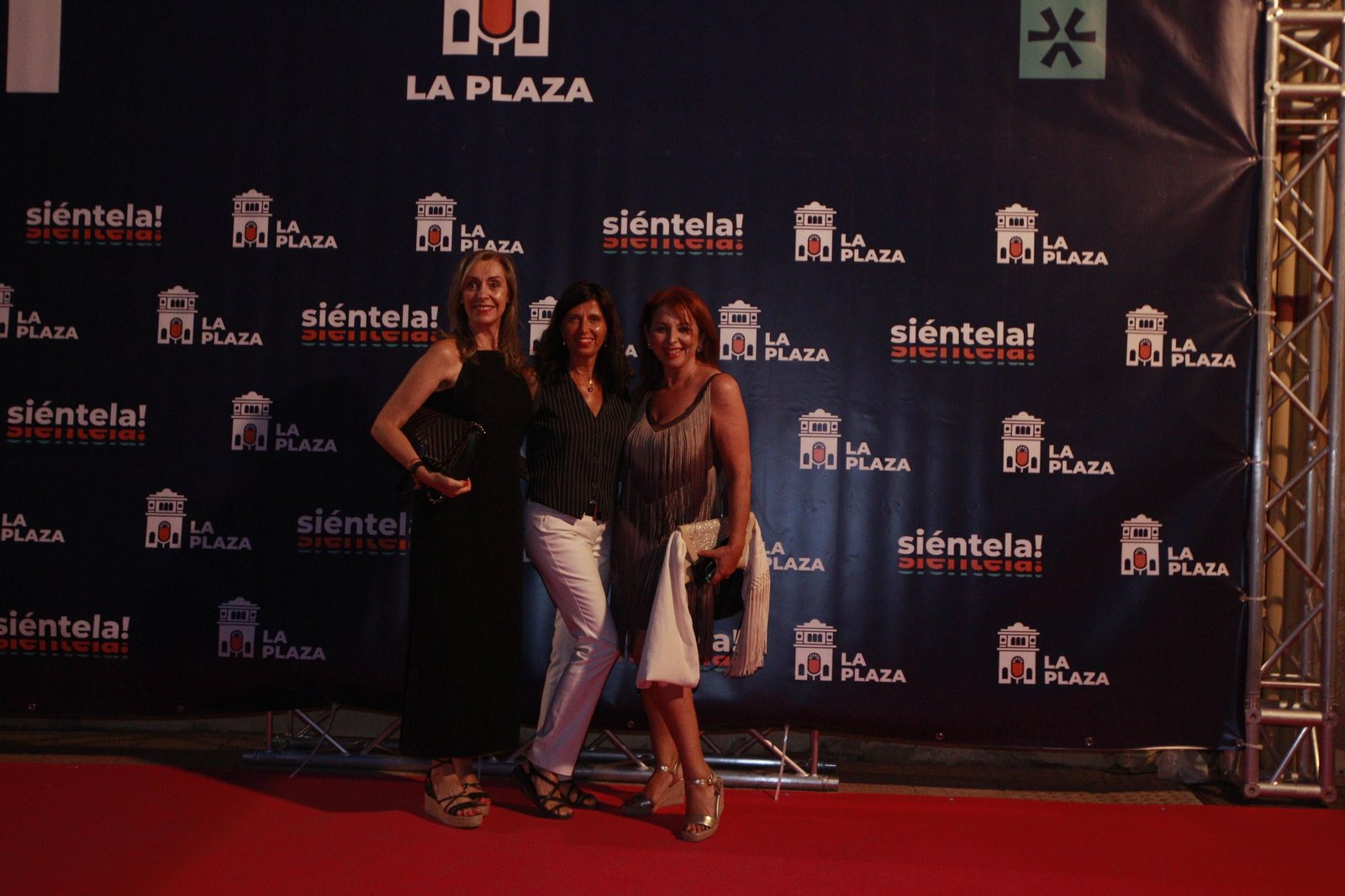 Isabel Pantoja cautiva al público de Almería en la plaza de toros