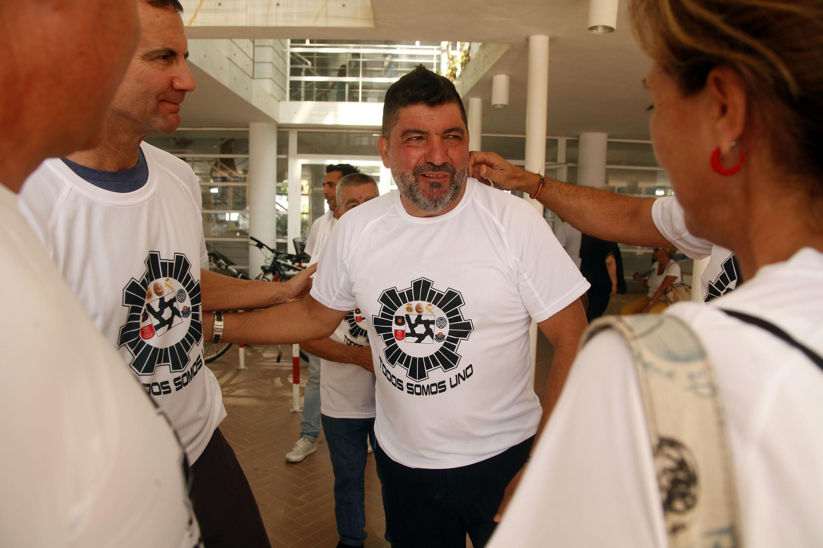 Imágenes de la manifestación de apoyo a Antonio Garrido, policía apuñalado en Punta Umbría