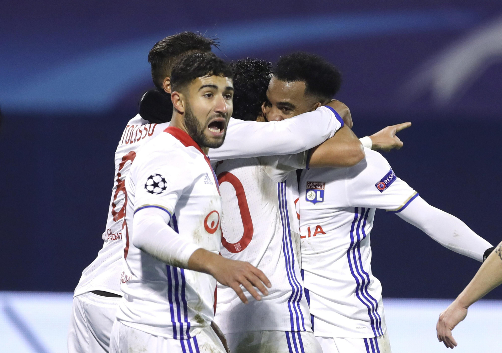 Un momento del Dinamo de Zagreb-Olympique de Lyon