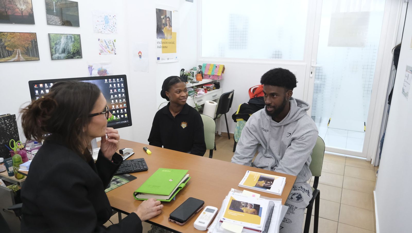 Noesso forma y acompaña a personas en riesgo de exclusión social, en imágenes