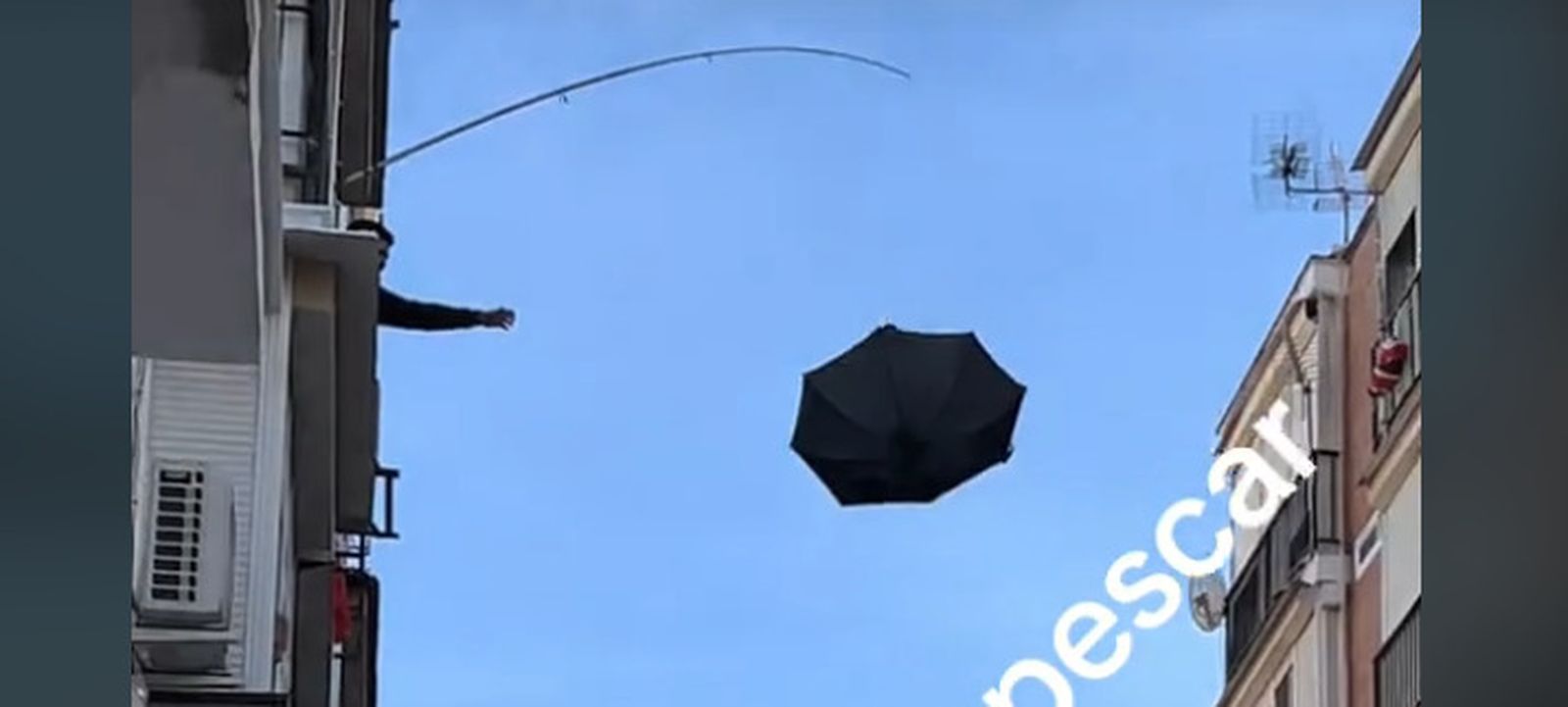 Un vecino de San Juan de Aznalfarache revoluciona la Cabalgata de Reyes con un ingenioso invento