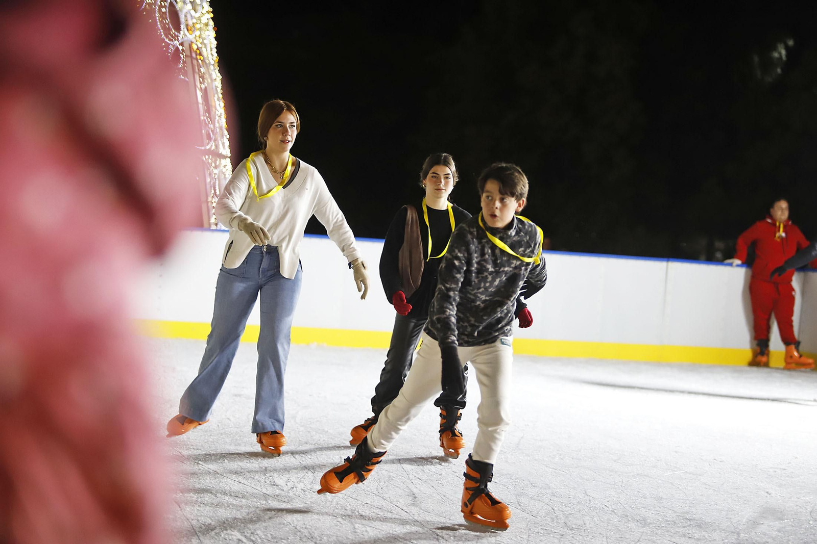 Imágenes de la pista de hielo en Isla Chica por Navidad
