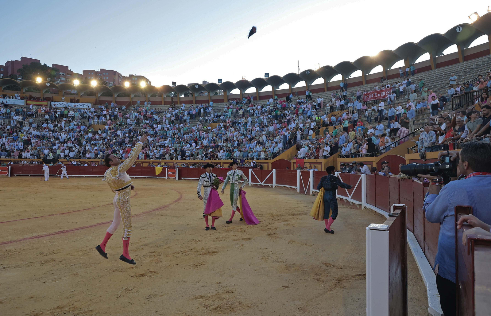 Enrique Ponce, segundo toro  (12).jpg