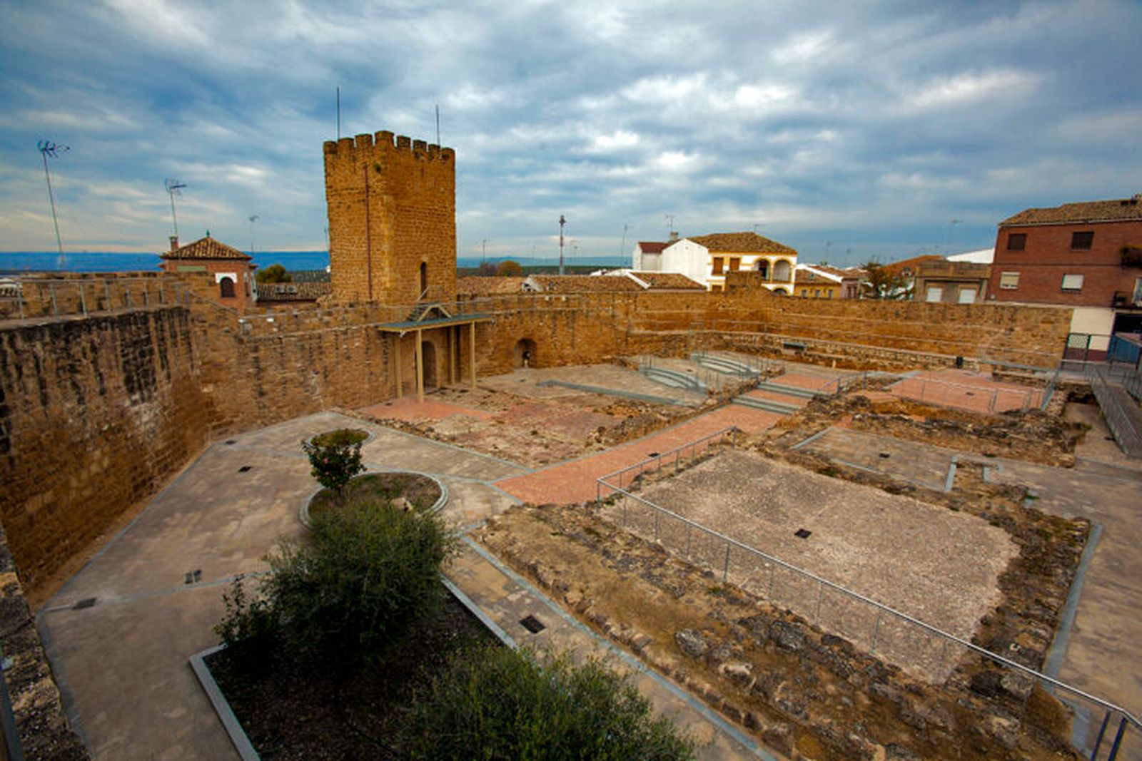 El Castillo de Arjonilla es el monumento más visitado de este municipio que acaba de entrar a formar parte de los Pueblos Mágicos de España.