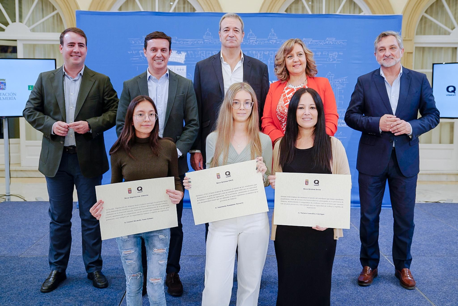Las tres jóvenes almerienses que han recibido la beca para su formación Las tres jóvenes almerienses que han recibido la beca para su formación