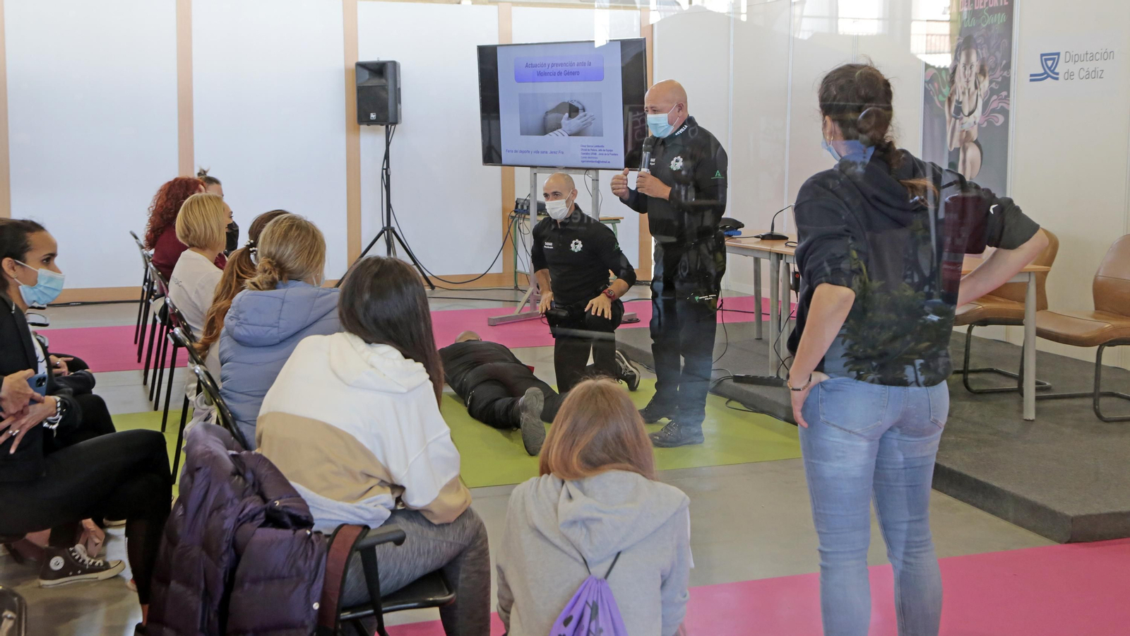 Primer día de la feria del Deporte y Vida Sana en IFECA