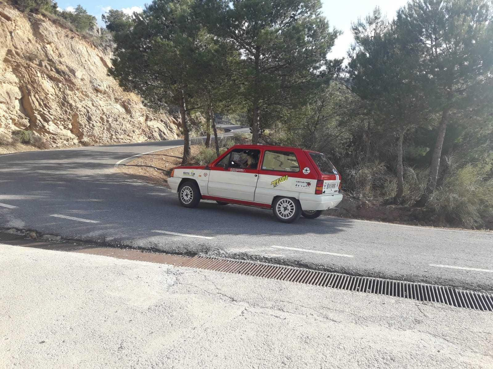 1 y 2. Los días 26 y 27 de mayo se celebró la gymkana de vehículos de más de 25 años, que ganó un Alfa Romeo Alfetta GRV que vino desde Olula del Río. 3 y 4. José Ramón Martín y a José Manuel Requena realizaron el III Reto Ciclista Solidario desde Tíjola hasta Barcelona, 900 kilómetros en menos de 75 horas. 5 y 6. Promobys también patrocina el Club de Tenis Albox.