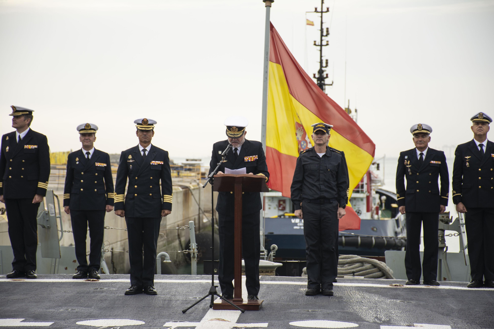 Armada: Así ha sido el recibimiento a la fragata 'Navarra' a la Base de Rota