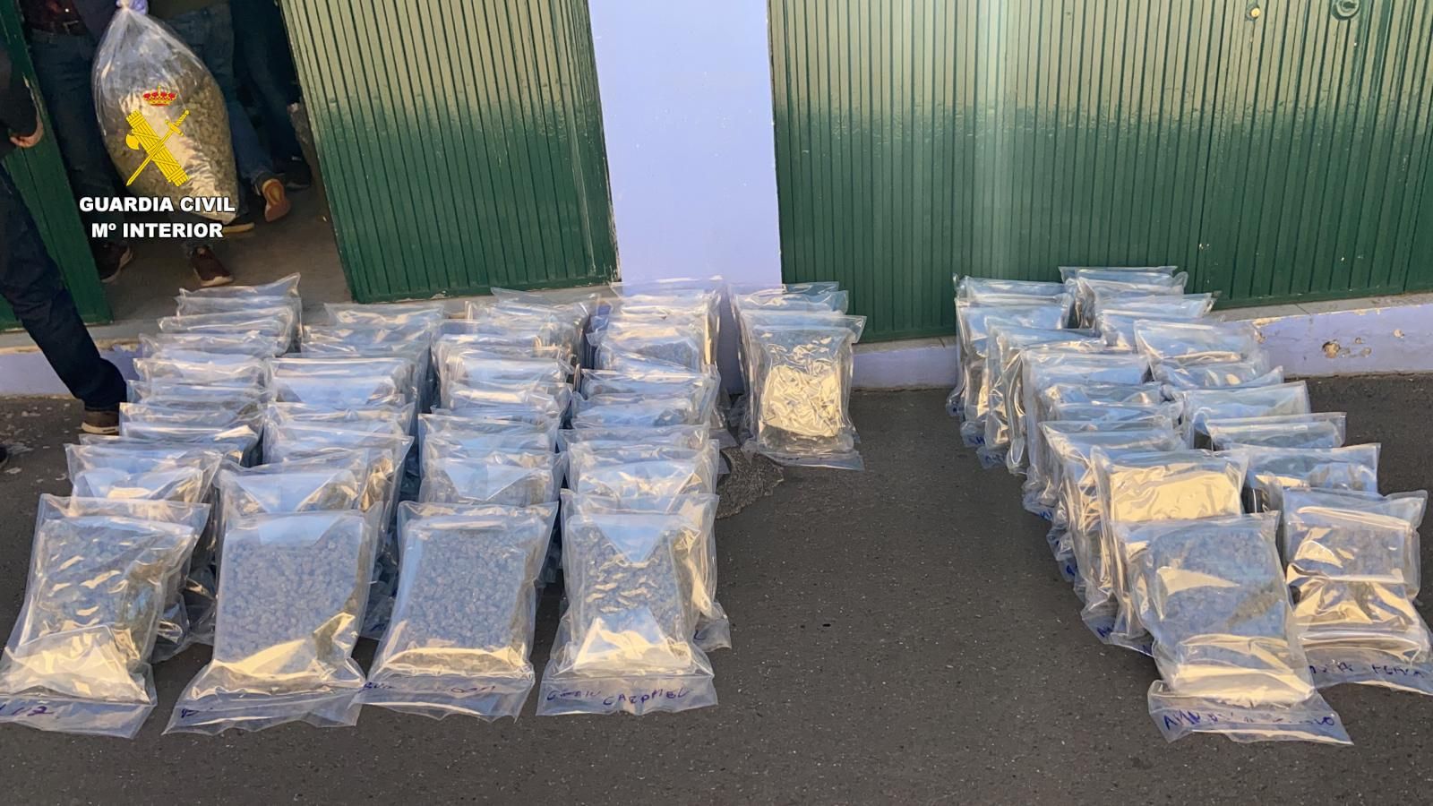 Marihuana encontrada en un local de Maracena