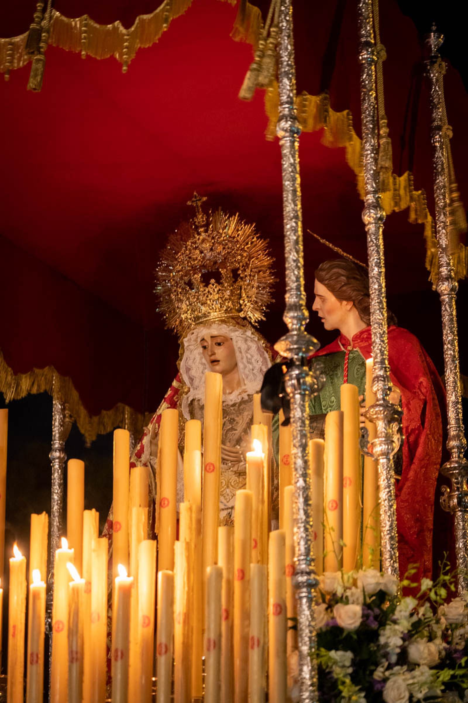 La procesión del Jueves Santo en el Parador de las Hortichuelas, en imágenes