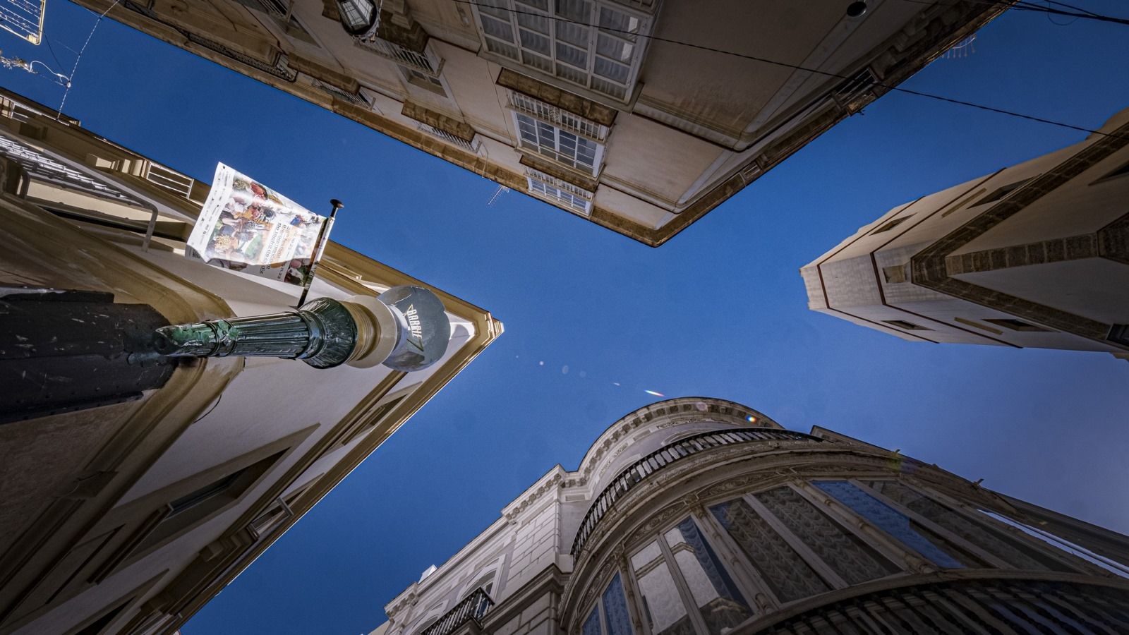 La confluencia de las calles Barrié y Novena ha recuperado ya el aspecto que tiene desde hace 80 años.
