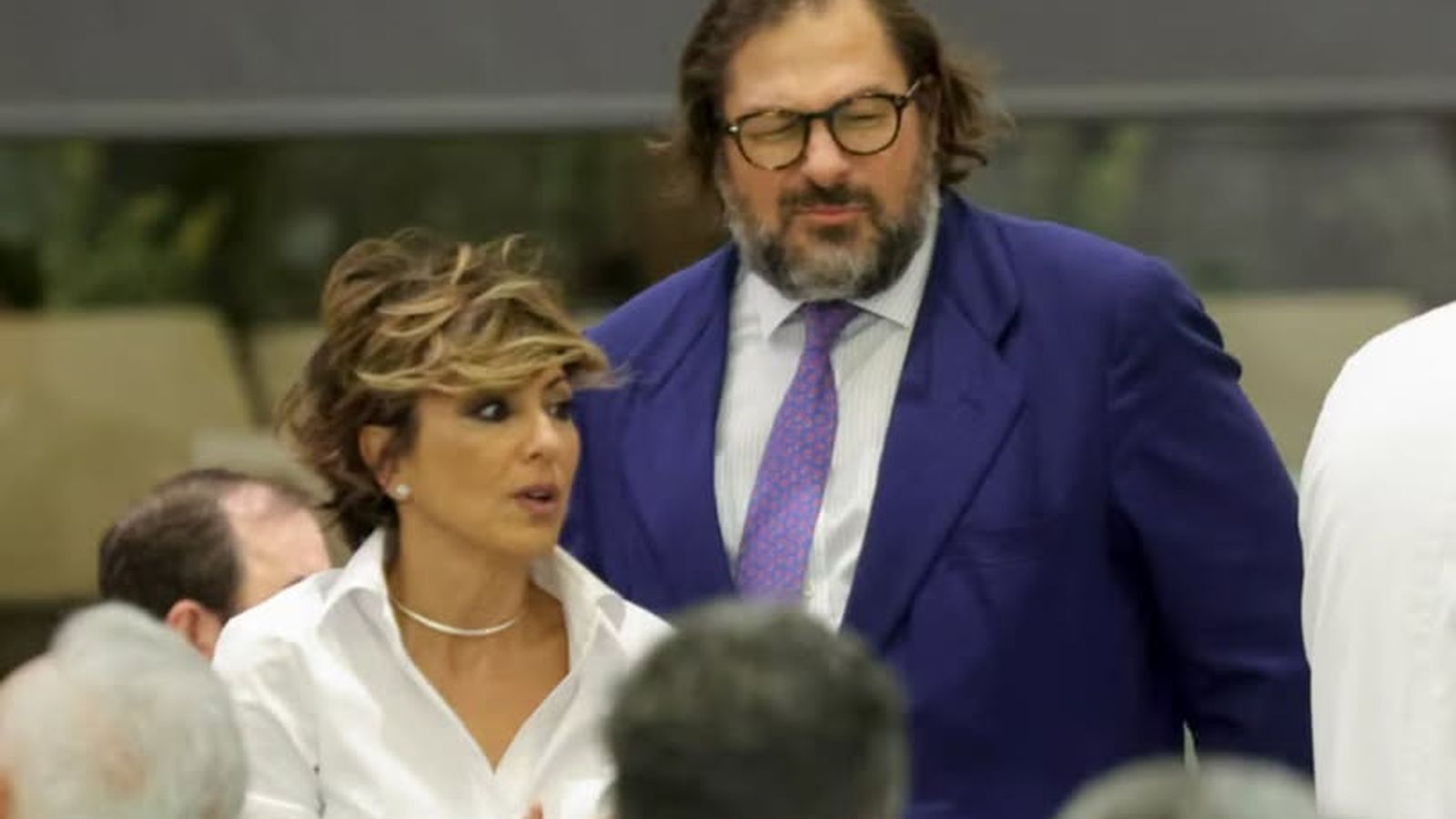 Sonsoles Ónega, junto a Juan Montes, su discreto novio.