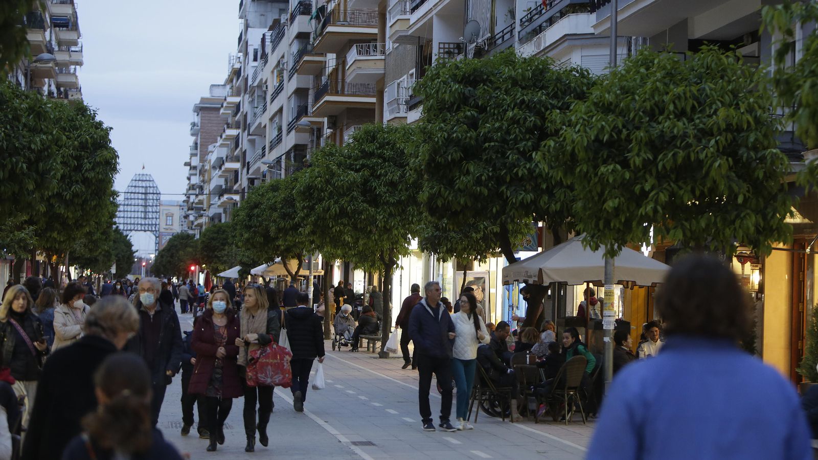 La calle Asunción, una de las vías comerciales de Los Remedios.